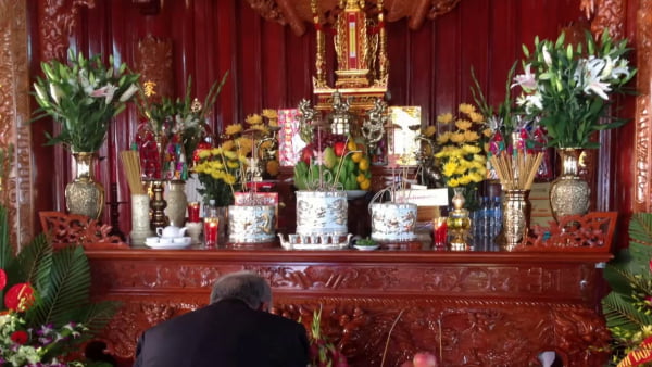 cách đặt bát hương trên bàn thờ